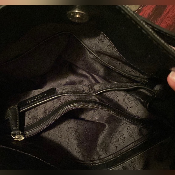 Michael Kors oversized, black with all silver hardware, handles and long strap - Picture 13 of 14